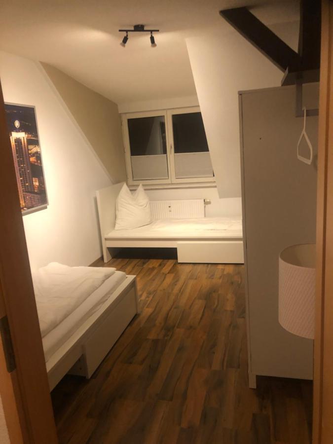 Monteur-pension W8 *