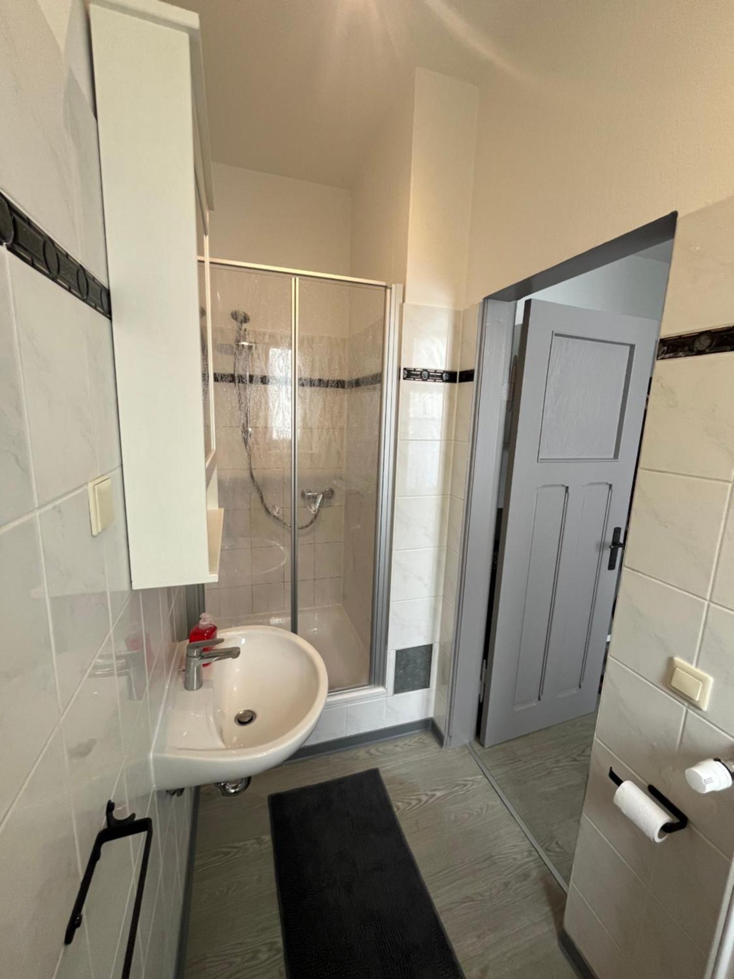 Apartment Monteur-pension W8 *