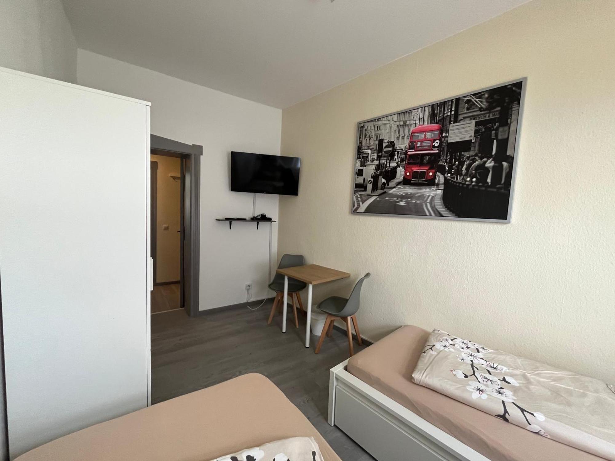 Monteur-pension W8 *