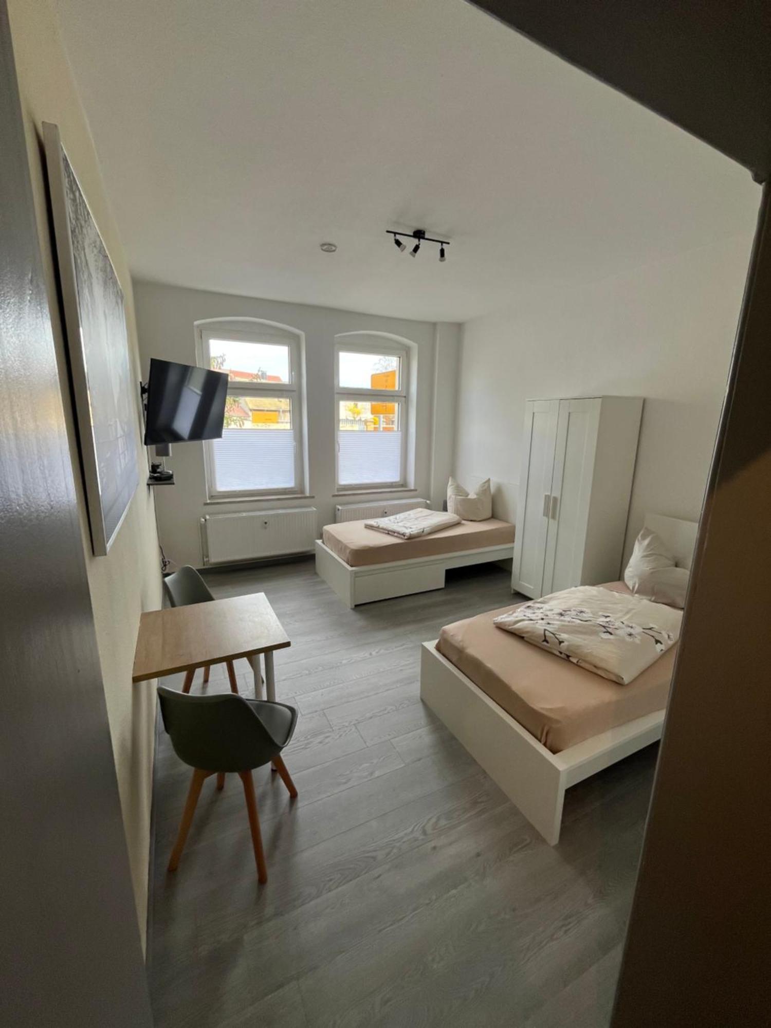 Monteur-pension W8